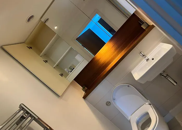 Heronsgate Gh016